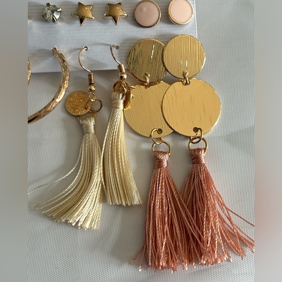 New 6 prs Gold and Peach Color Dangle & Stud Earrings - Picture 2 of 6